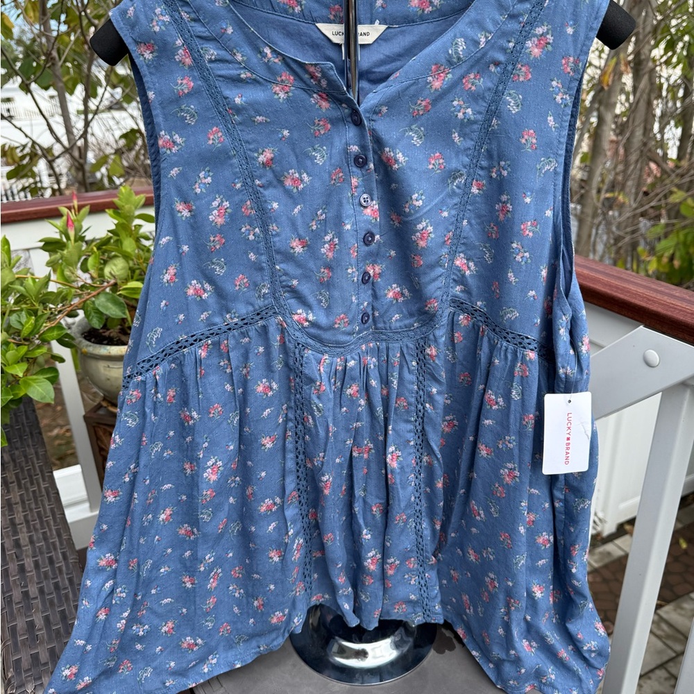Floral Sleeveless Lucky Brand 🍀 Top